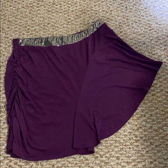 Single sleeved fitted sequin top - Picture 2 of 6